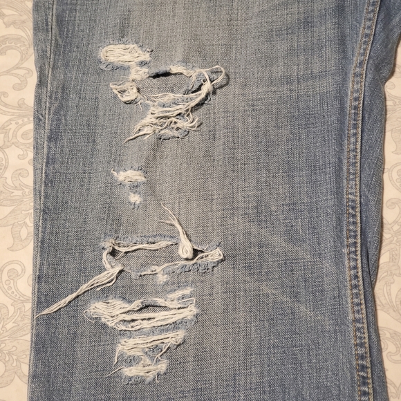 Levi Men Ripped Blue Jeans - Picture 6 of 10